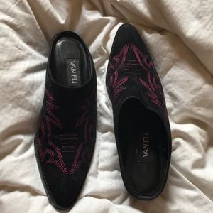 Vintage Vaneli slip on heels